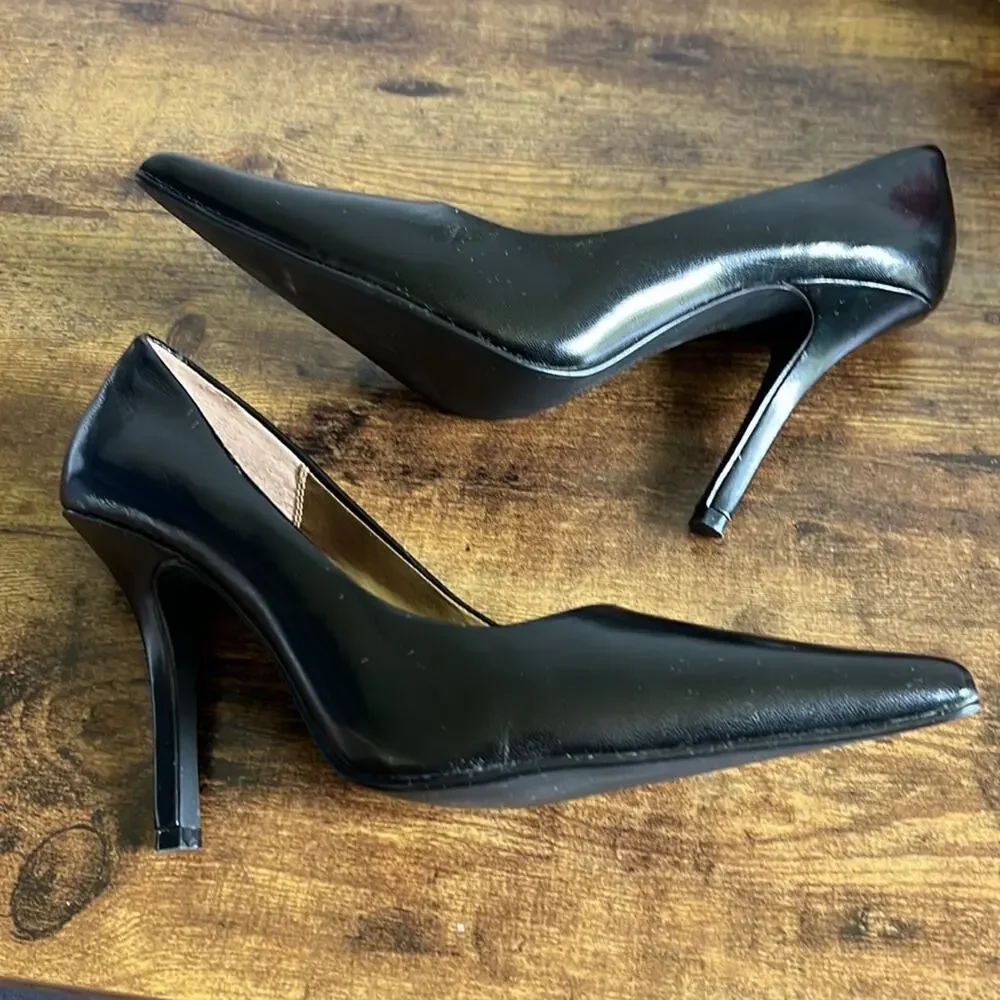 Chinese Laundry Spicy Leather Upper Black Pointed Toe Heels